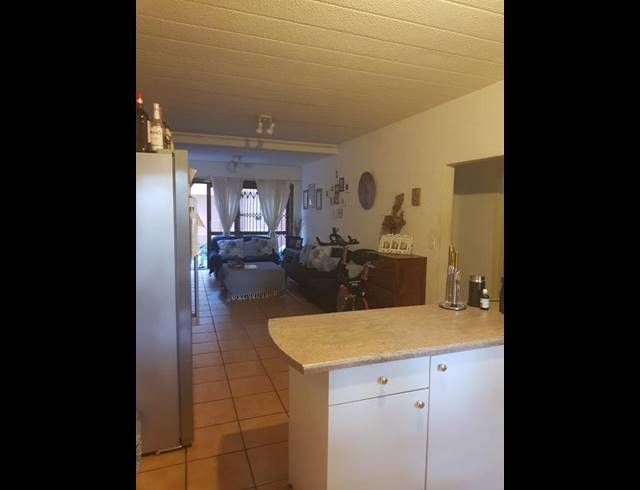 2 BEDROOM PROPERTY TO RENT IN SUNNINGHILL
